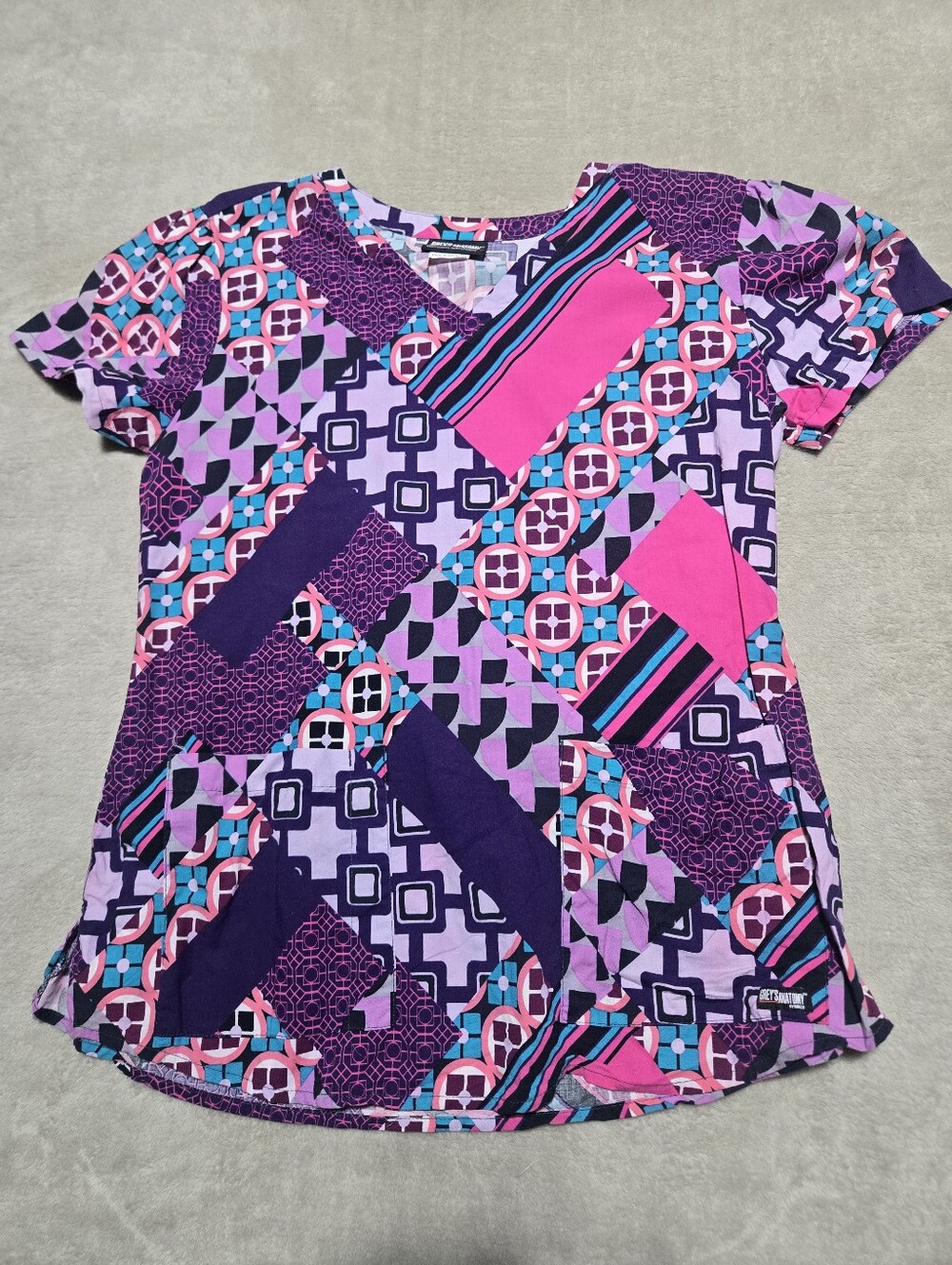 Greys Anatomy Women’s Geometric Print Short Sleeve Scrub Top Size Large V-neck